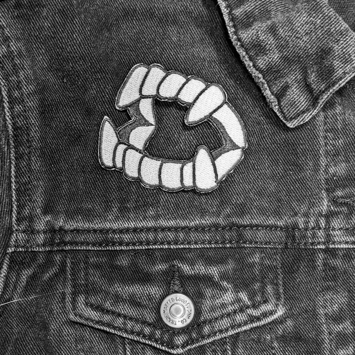 Plastic Dracula Teeth Patch