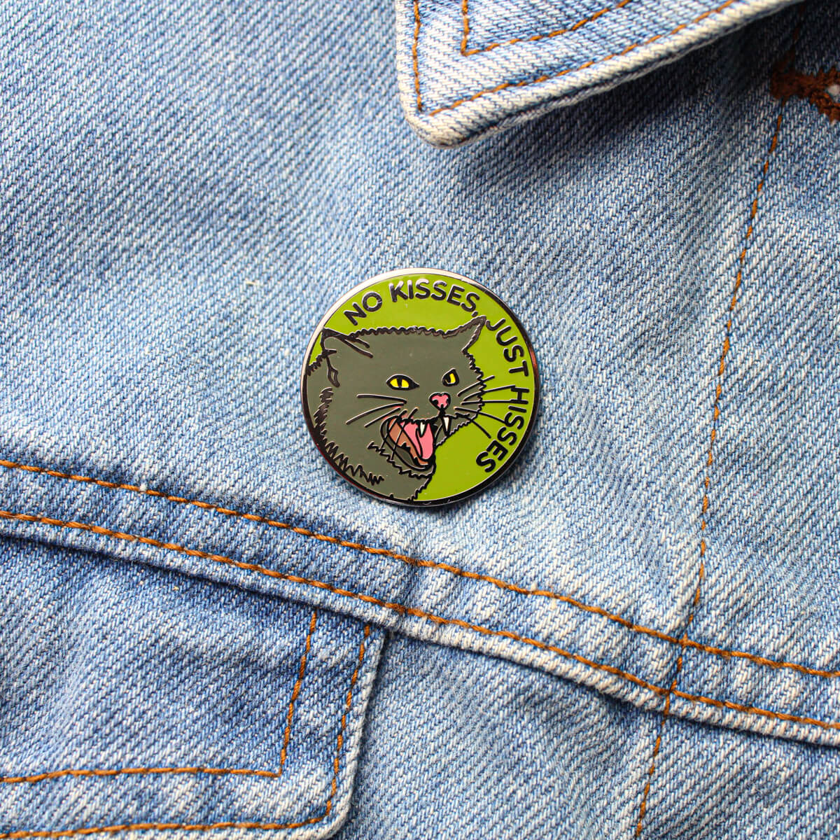 No Kisses, Just Hisses Enamel Pin | Luna